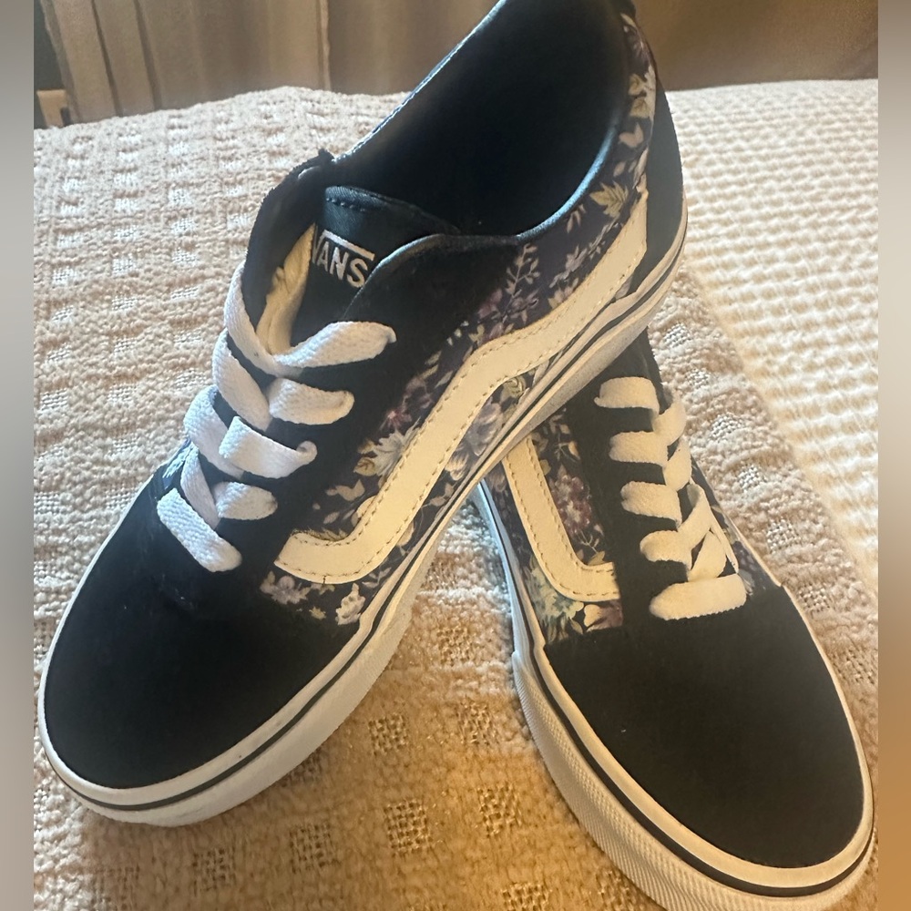 Vans Ward Sneaker - Kids' (new) - Picture 2 of 9